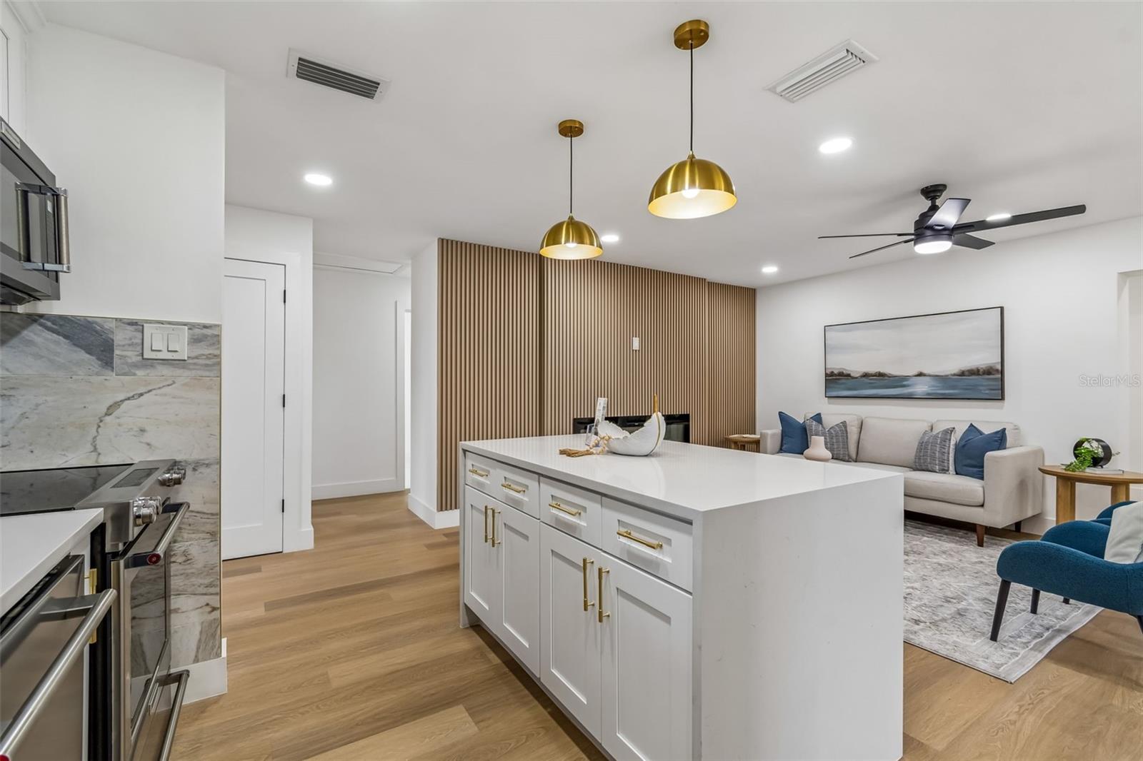 2550 GOMAZ WAY S, ST PETERSBURG, FL, 33712