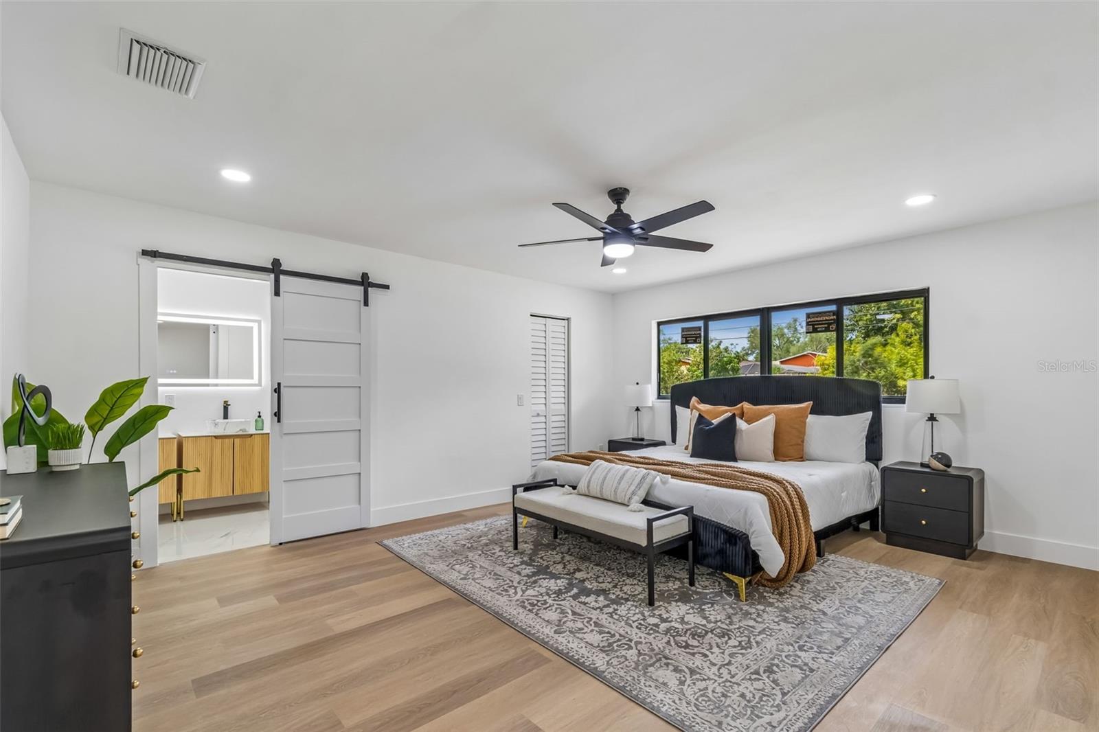 2550 GOMAZ WAY S, ST PETERSBURG, FL, 33712