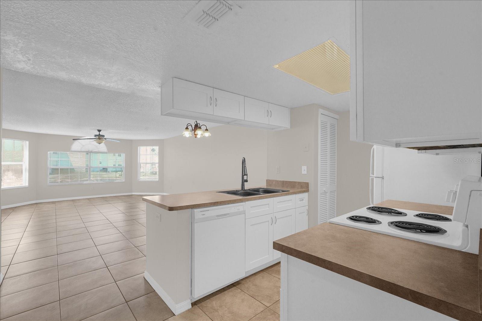 2731 N POINCIANA BLVD #107, KISSIMMEE, FL, 34746