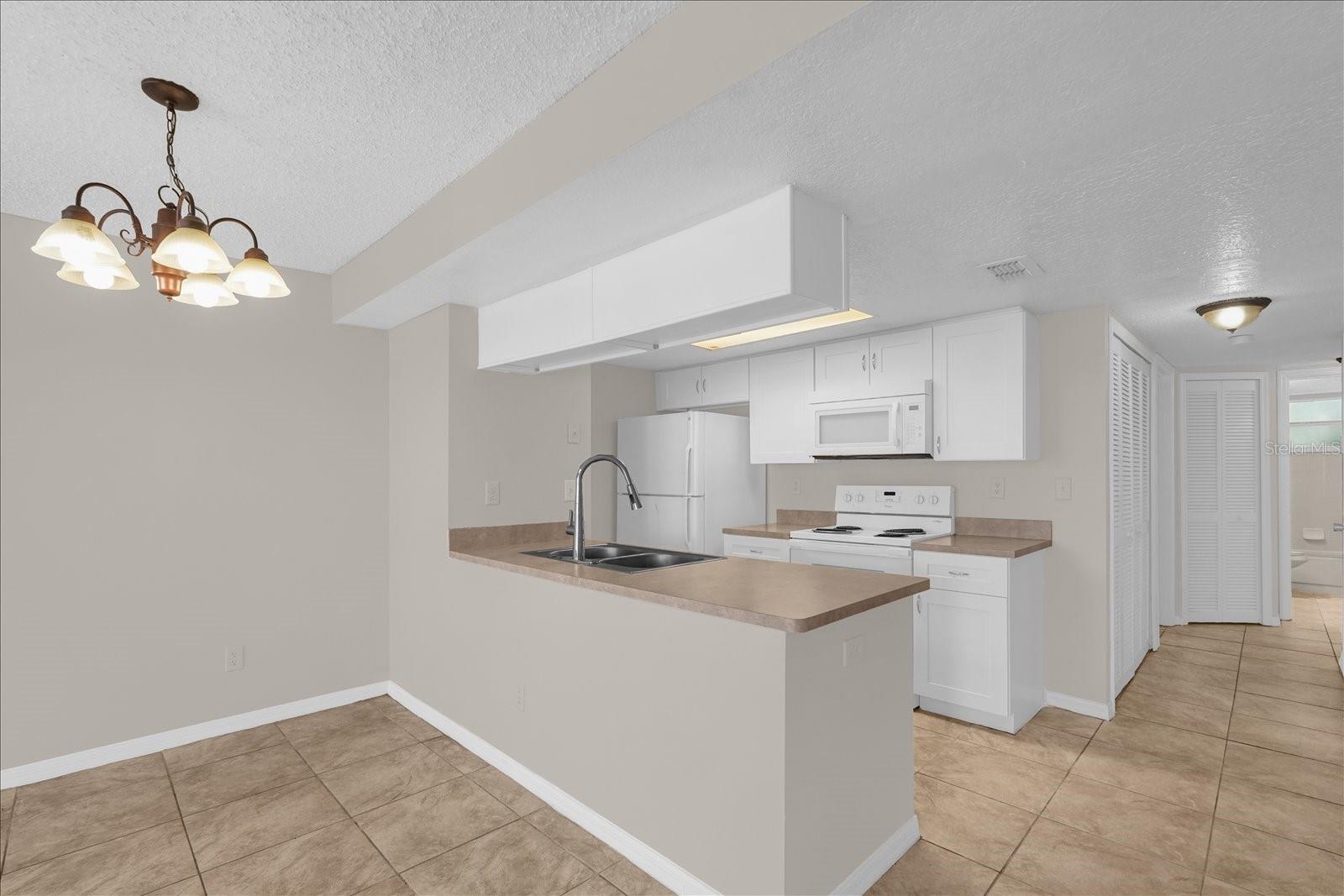 2731 N POINCIANA BLVD #107, KISSIMMEE, FL, 34746