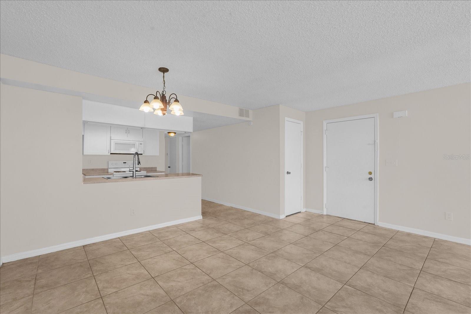 2731 N POINCIANA BLVD #107, KISSIMMEE, FL, 34746