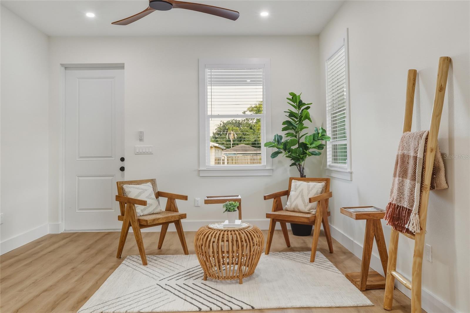 1515 E KNOLLWOOD ST, TAMPA, FL, 33610