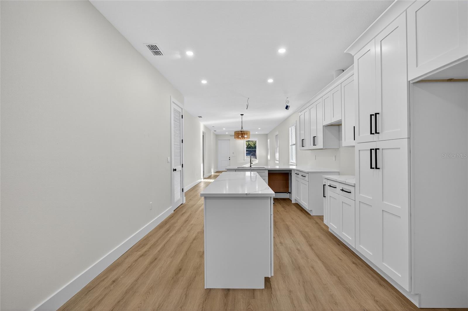 1515 E KNOLLWOOD ST, TAMPA, FL, 33610