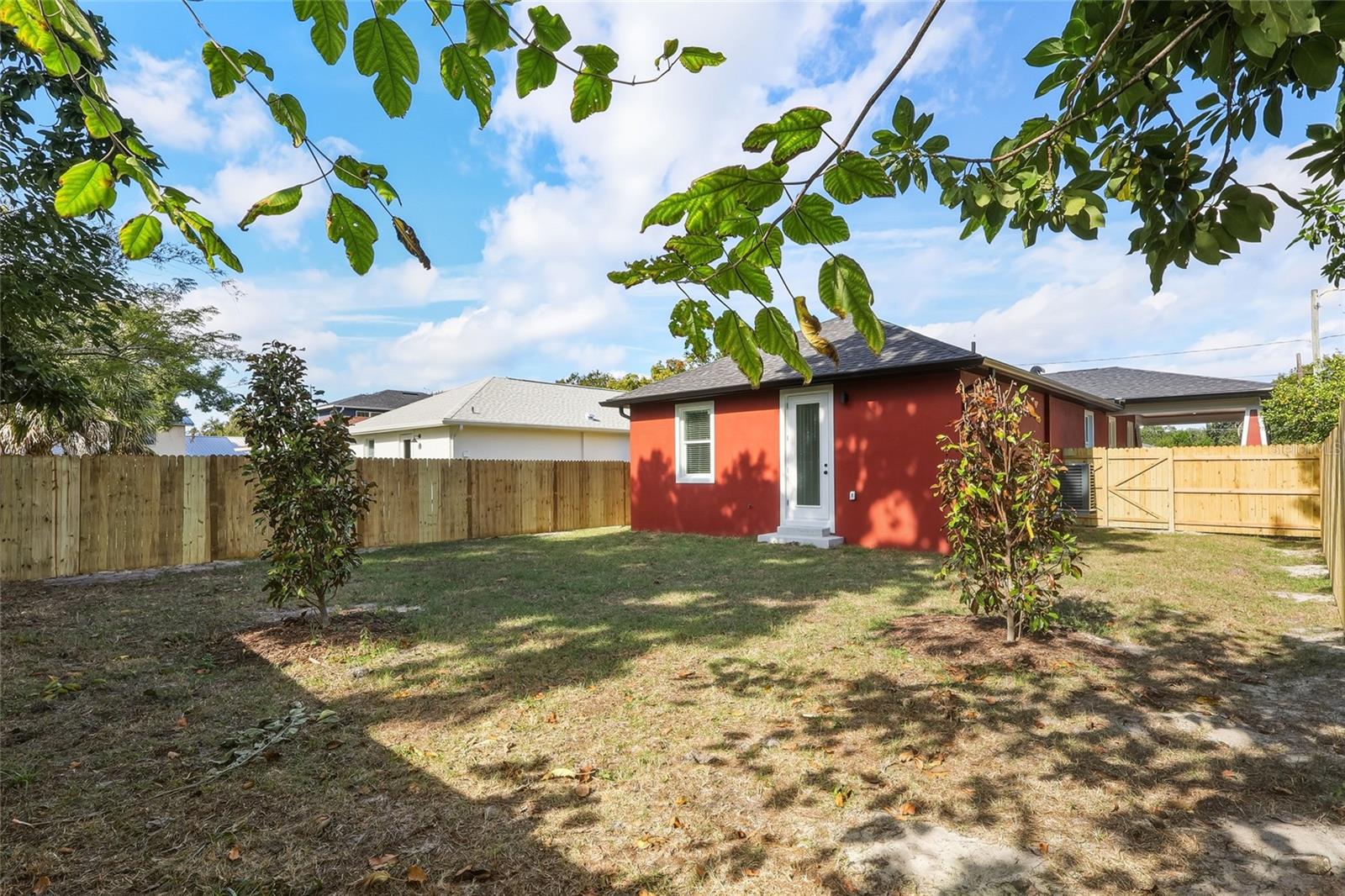 1515 E KNOLLWOOD ST, TAMPA, FL, 33610