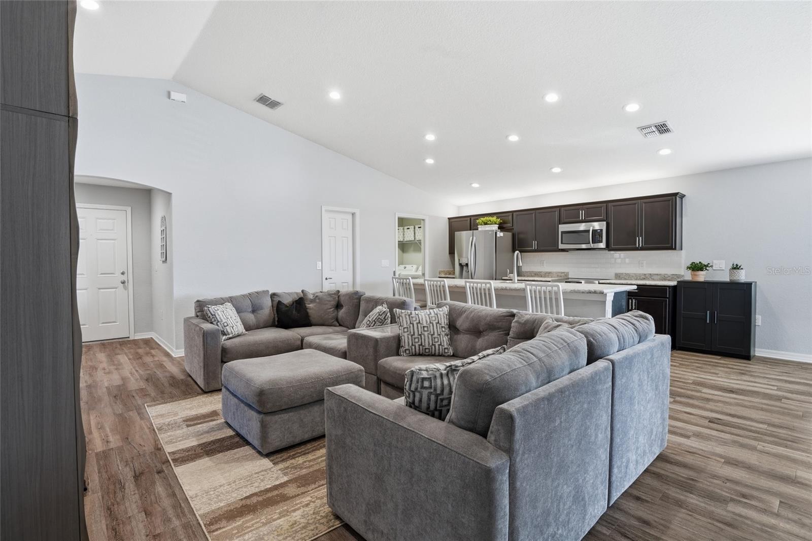 6872 GIDEON CIR, ZEPHYRHILLS, FL, 33541