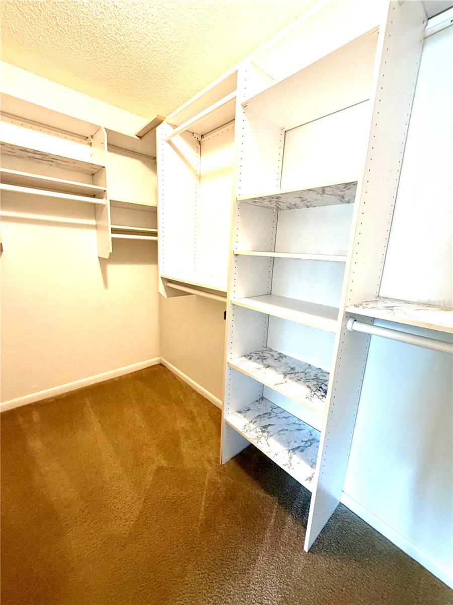 14904 LAKE FOREST DR, LUTZ, FL, 33559