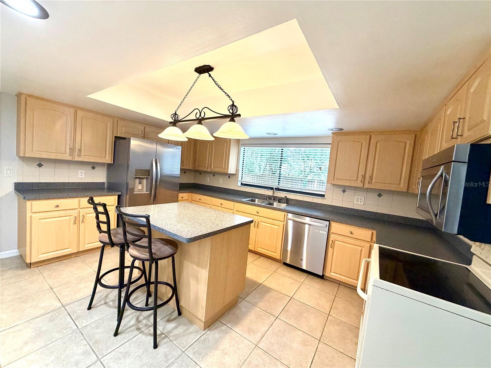 14904 LAKE FOREST DR, LUTZ, FL, 33559