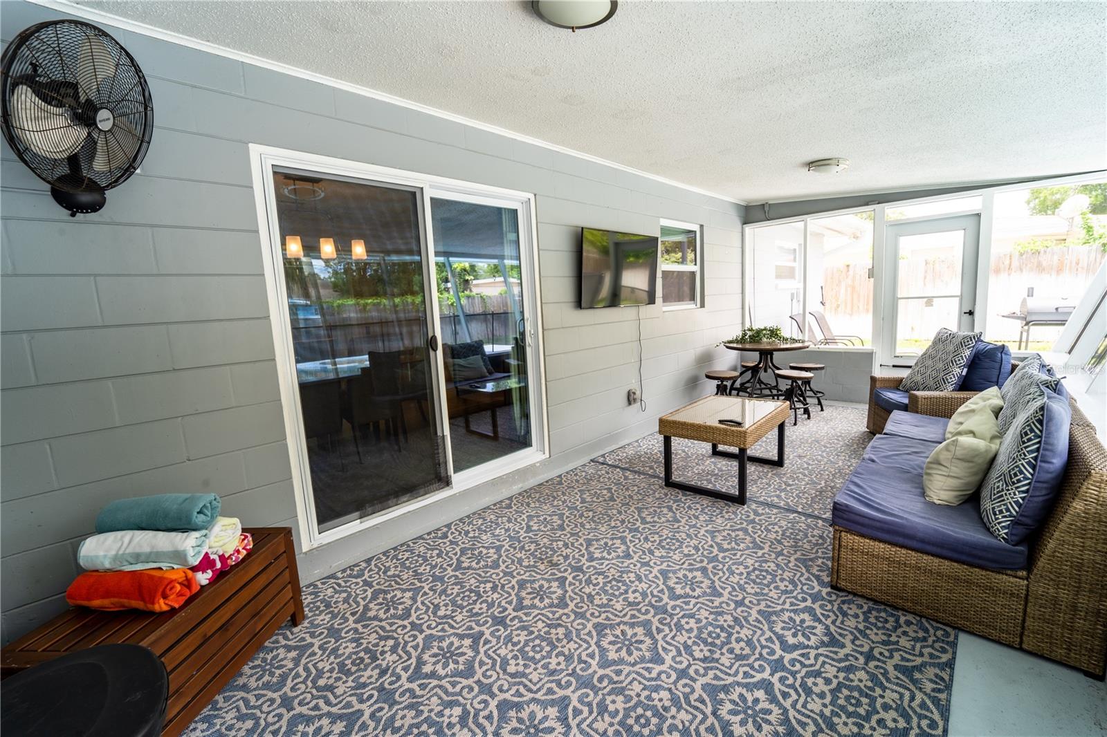 6007 N HIMES AVE, TAMPA, FL, 33614