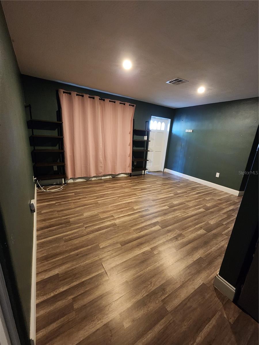 5973 MCKEE LAKE DR N, ST PETERSBURG, FL, 33709