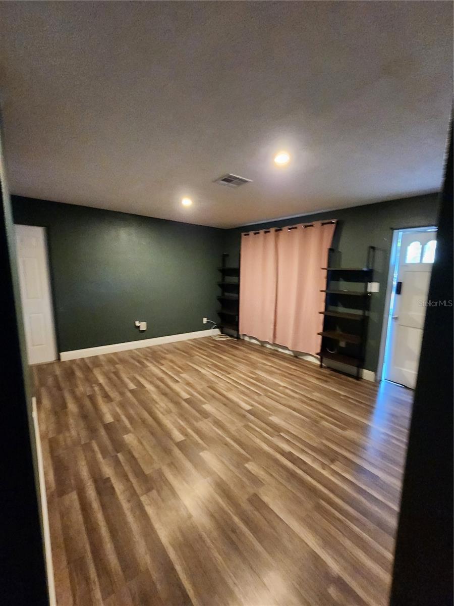 5973 MCKEE LAKE DR N, ST PETERSBURG, FL, 33709