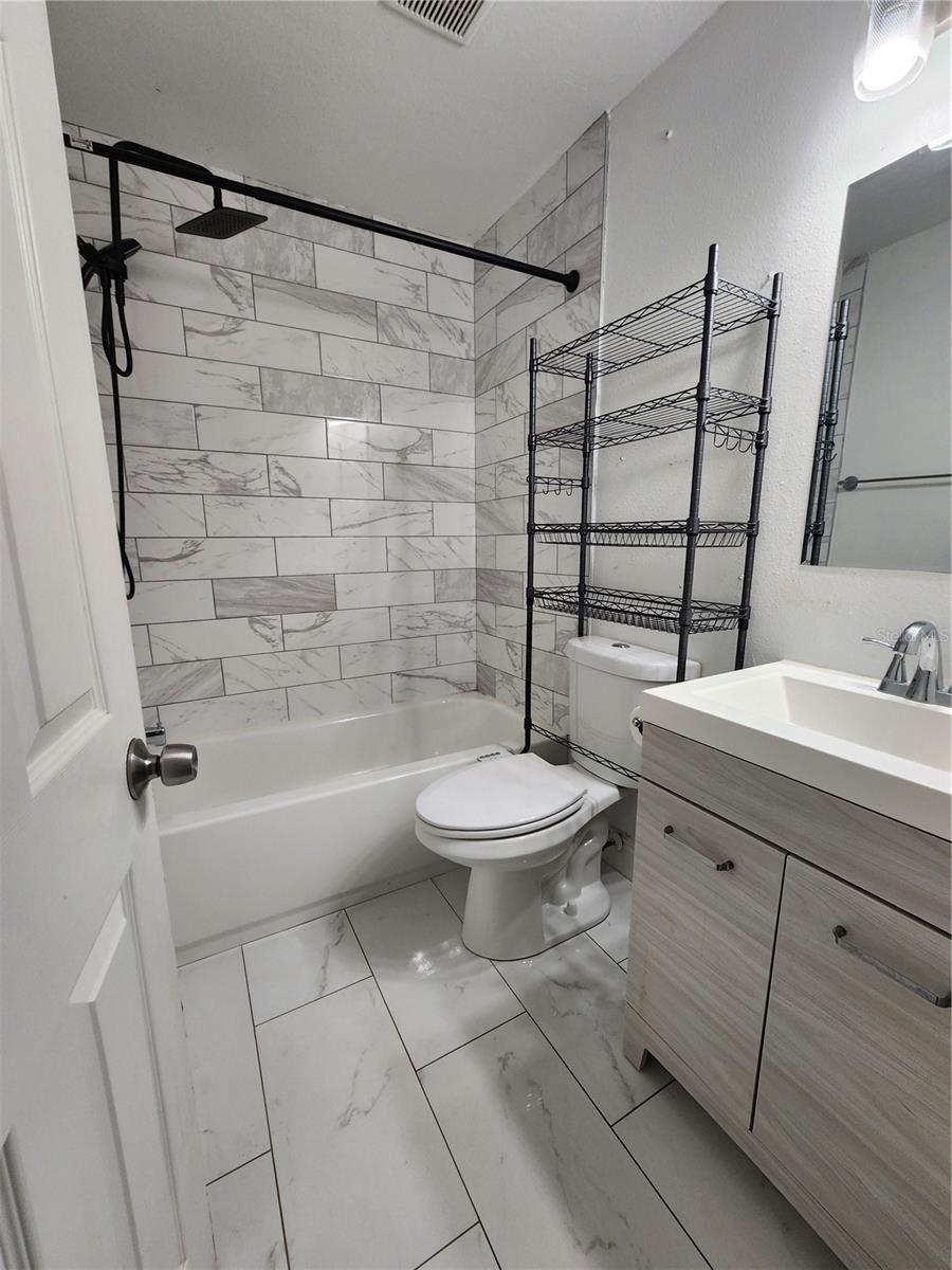 5973 MCKEE LAKE DR N, ST PETERSBURG, FL, 33709