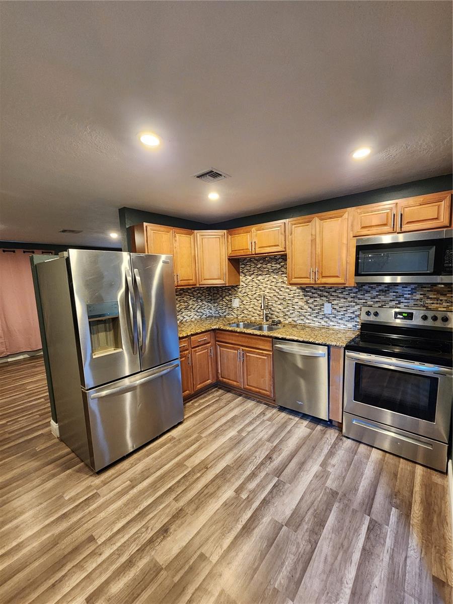 5973 MCKEE LAKE DR N, ST PETERSBURG, FL, 33709