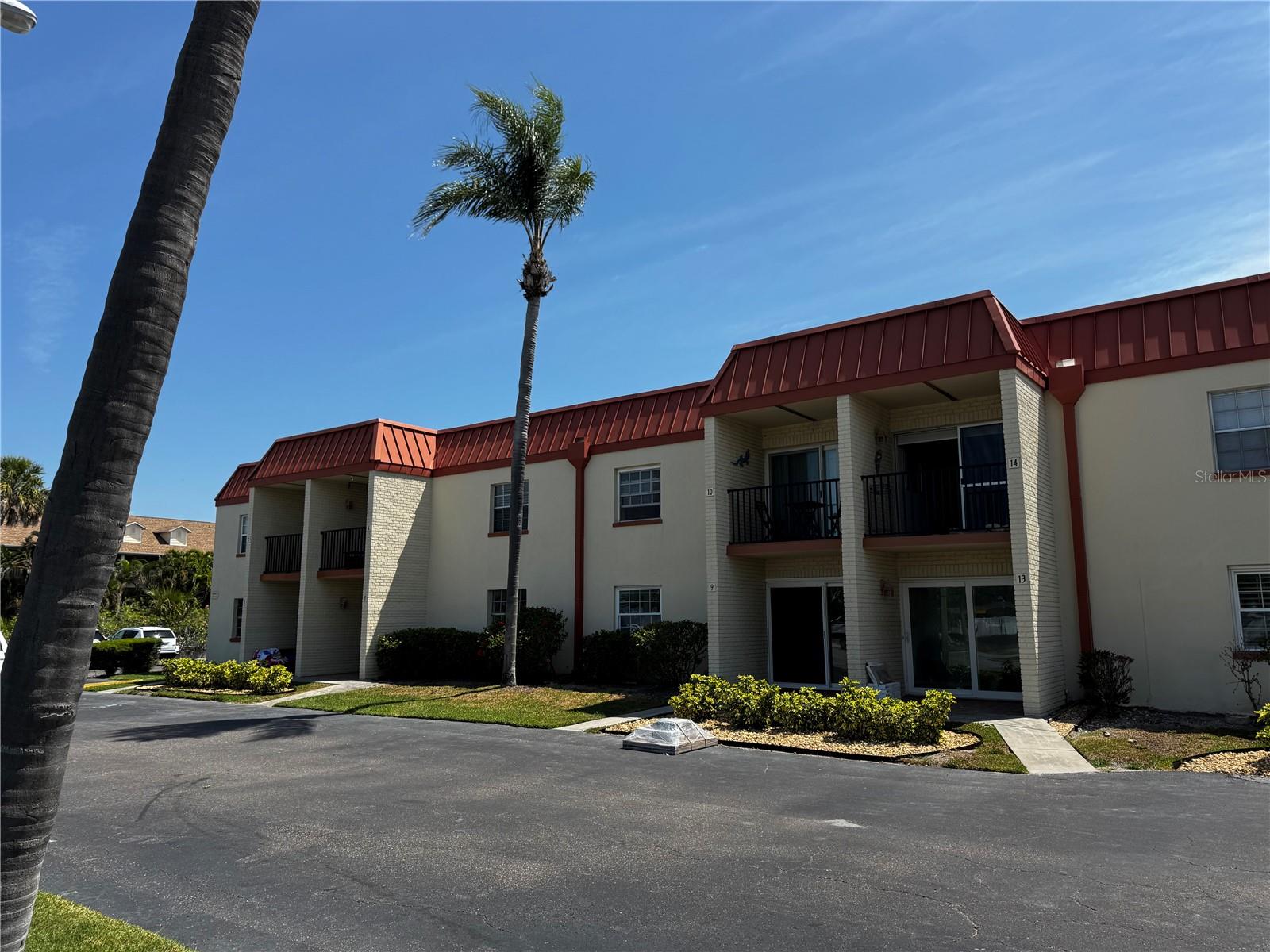 10365 PARADISE BLVD #9, TREASURE ISLAND, FL, 33706