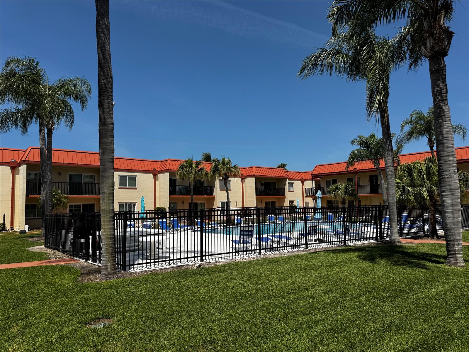 10365 PARADISE BLVD #9, TREASURE ISLAND, FL, 33706