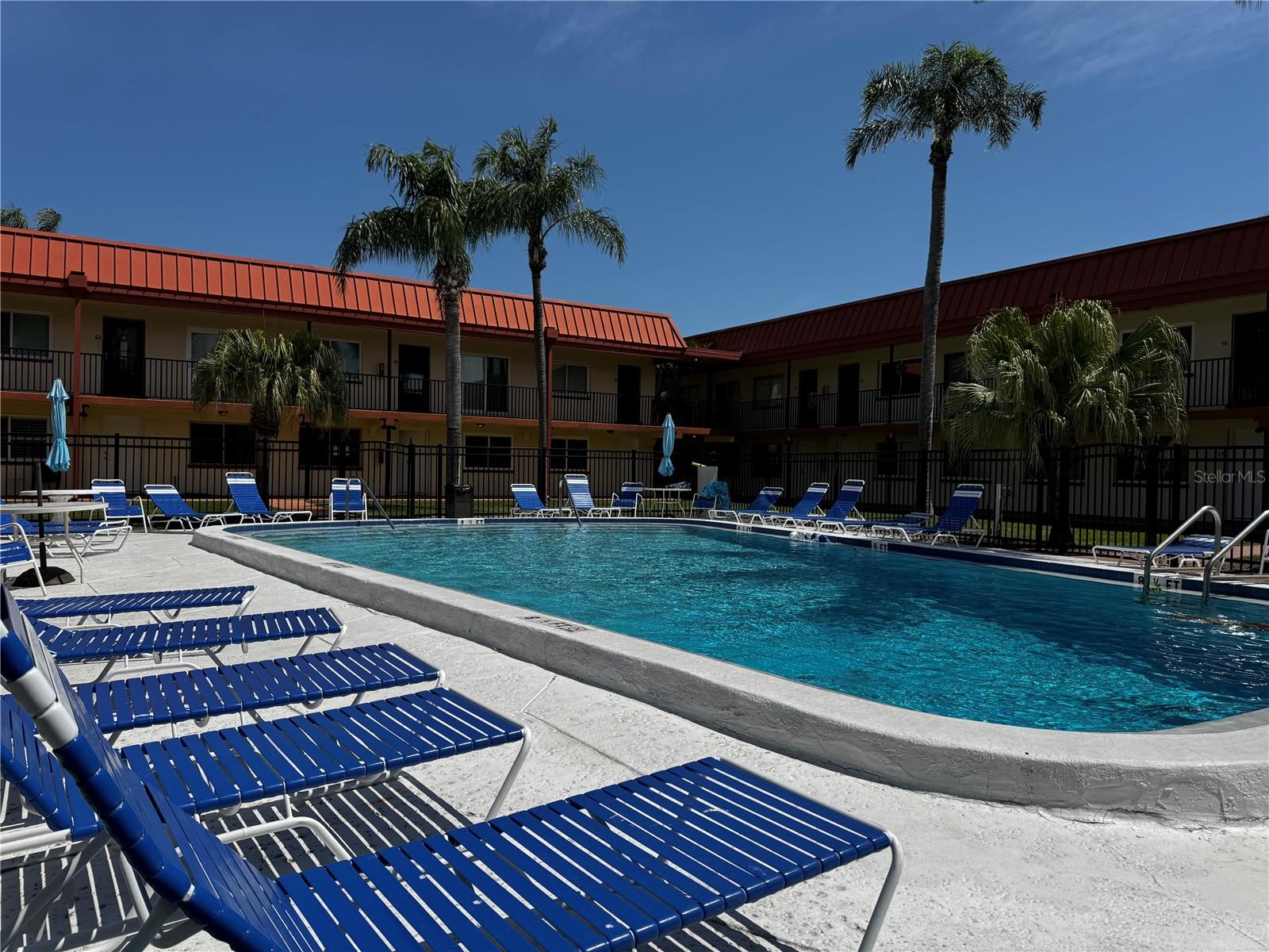 10365 PARADISE BLVD #9, TREASURE ISLAND, FL, 33706