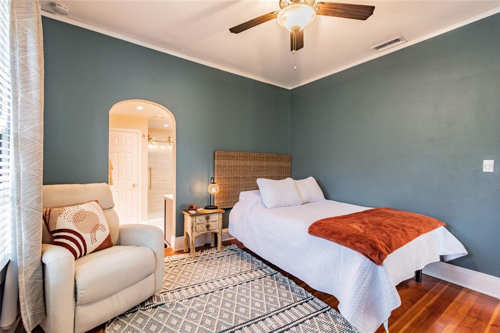 310 E PARIS ST, TAMPA, FL, 33604