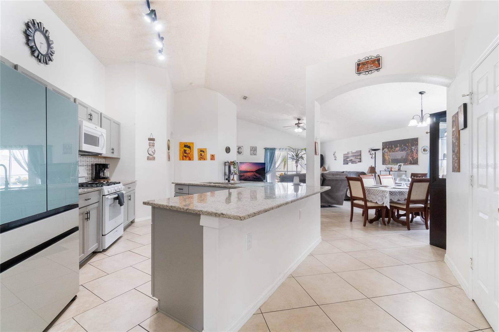 640 LADY DIANA DR, DAVENPORT, FL, 33837