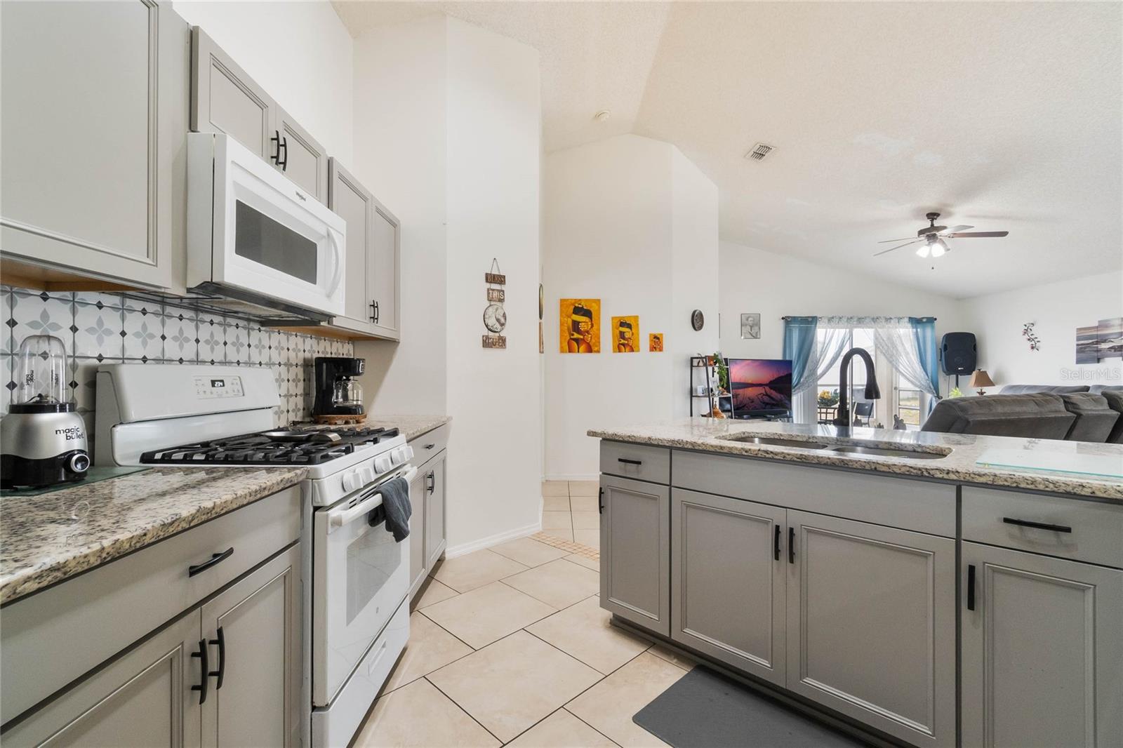 640 LADY DIANA DR, DAVENPORT, FL, 33837