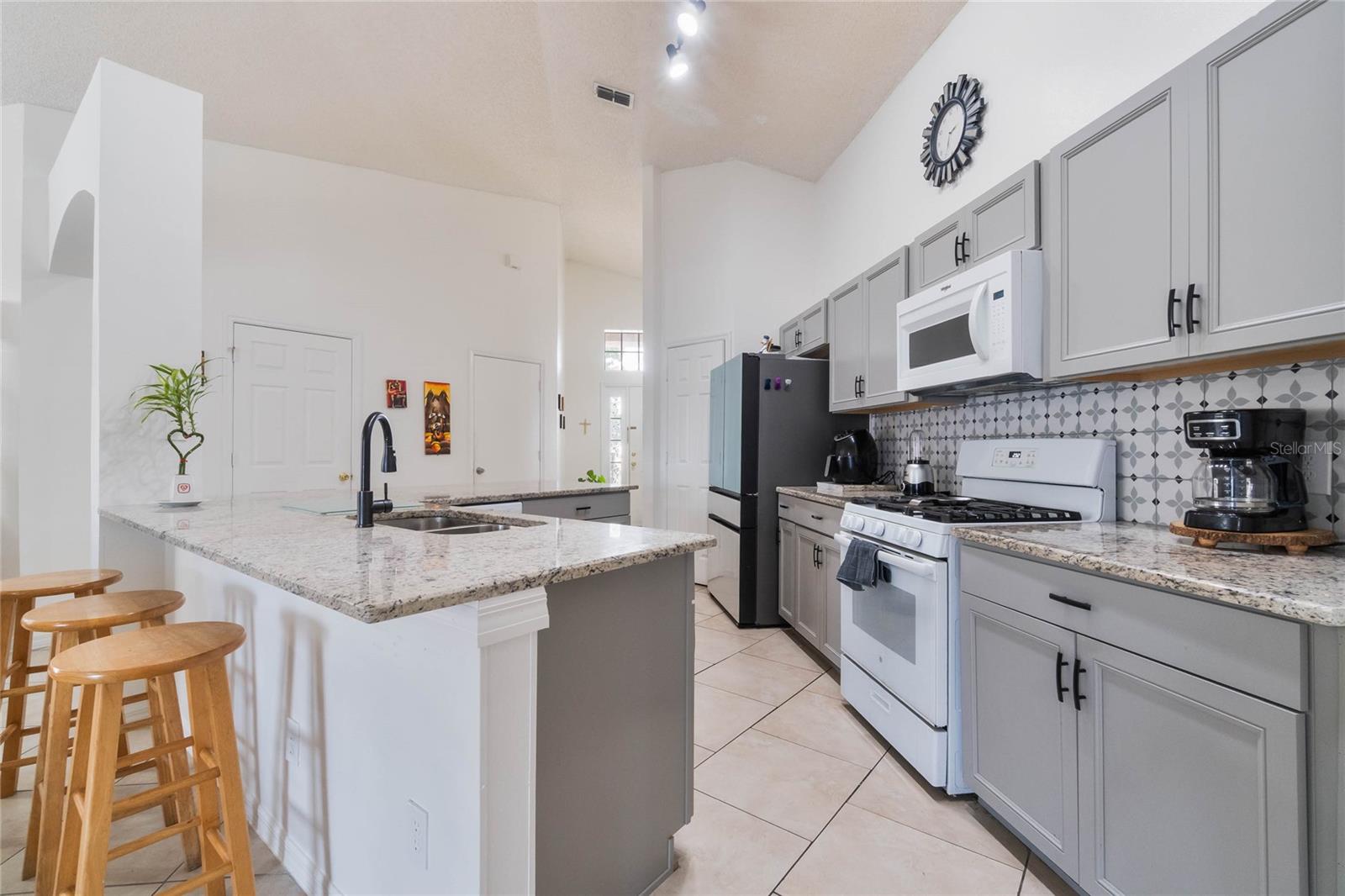 640 LADY DIANA DR, DAVENPORT, FL, 33837