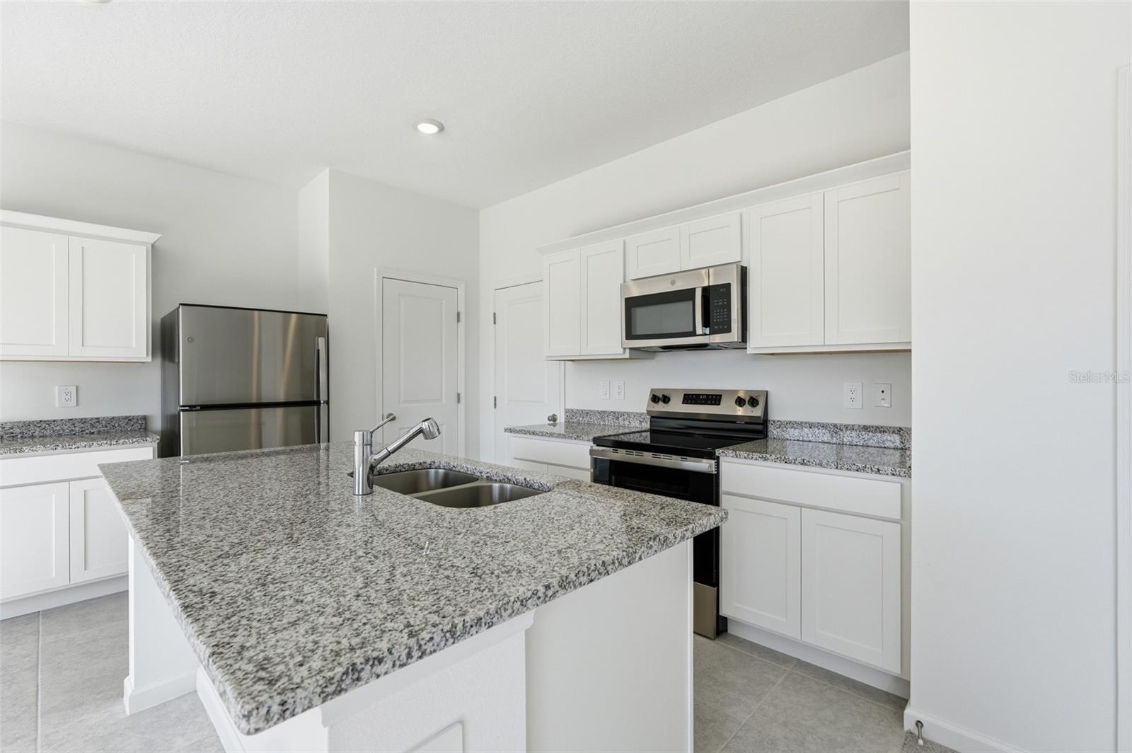 5822 KALAMATA DR, POLK CITY, FL, 33868