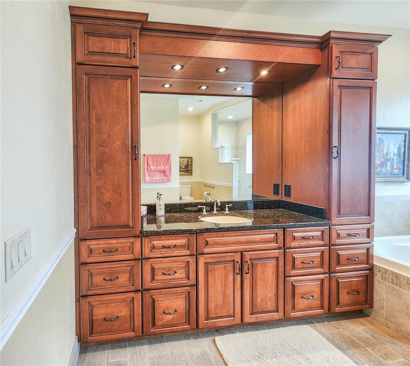 1 BAY POINTE DR, ORMOND BEACH, FL, 32174