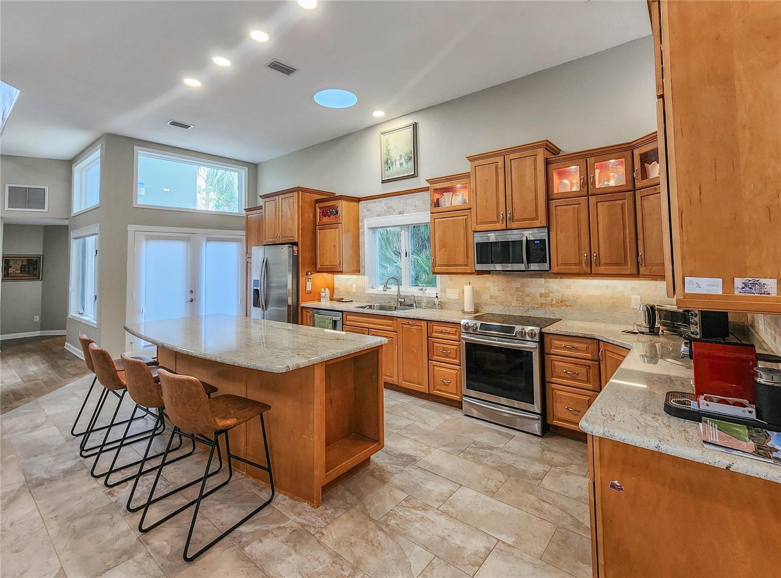 1 BAY POINTE DR, ORMOND BEACH, FL, 32174