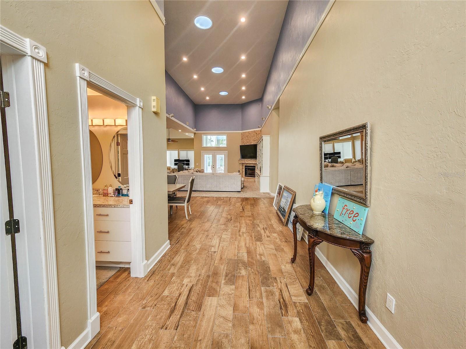 1 BAY POINTE DR, ORMOND BEACH, FL, 32174