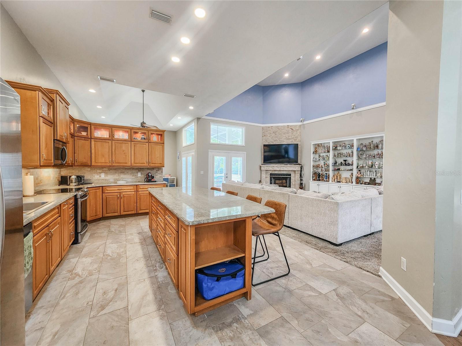 1 BAY POINTE DR, ORMOND BEACH, FL, 32174