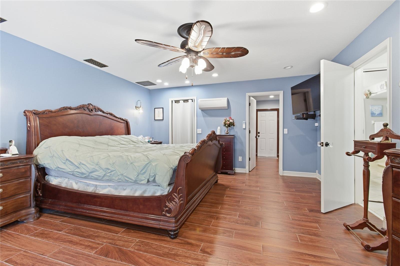 128 W GREENTREE LN, LAKE MARY, FL, 32746
