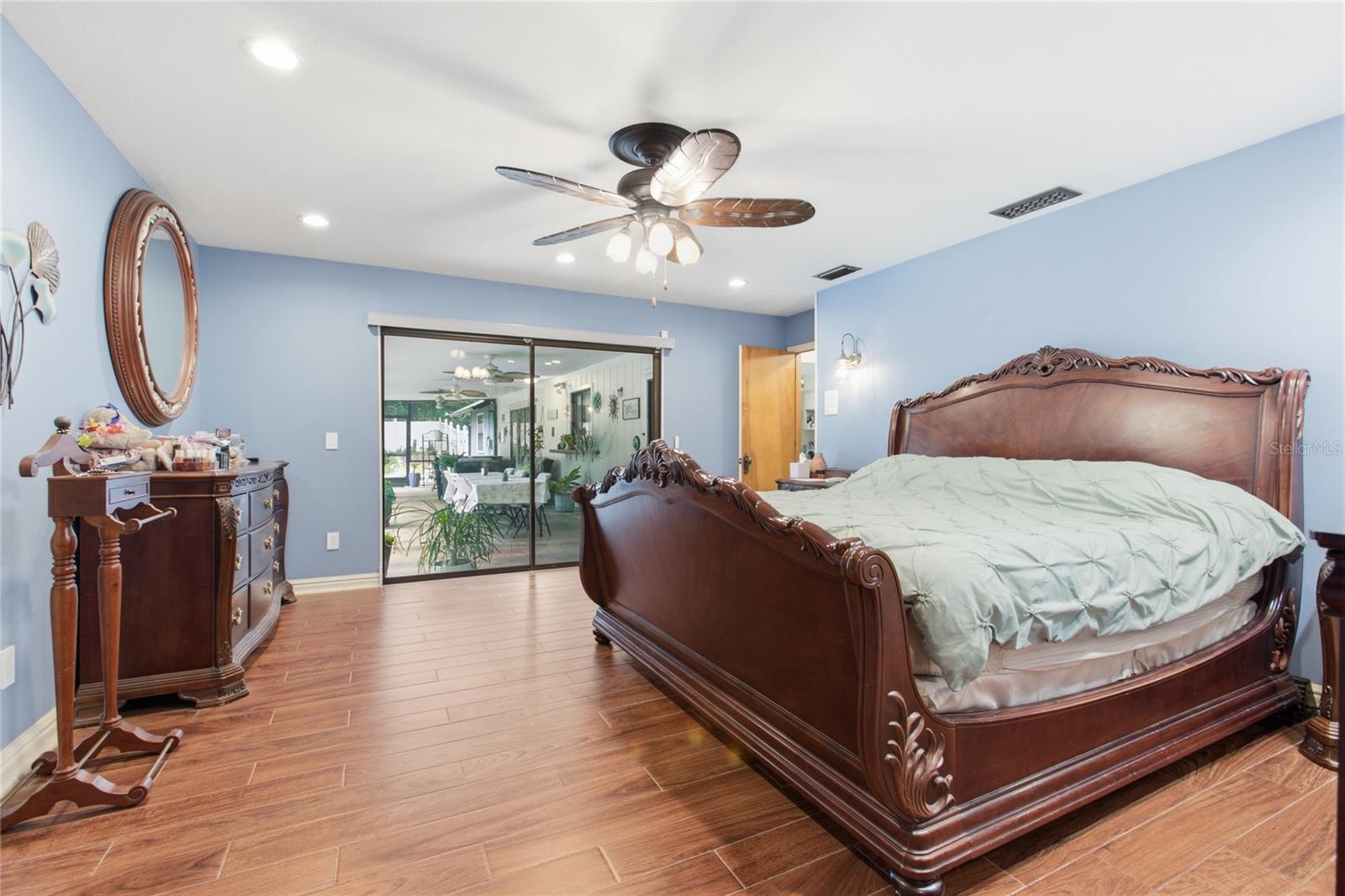 128 W GREENTREE LN, LAKE MARY, FL, 32746