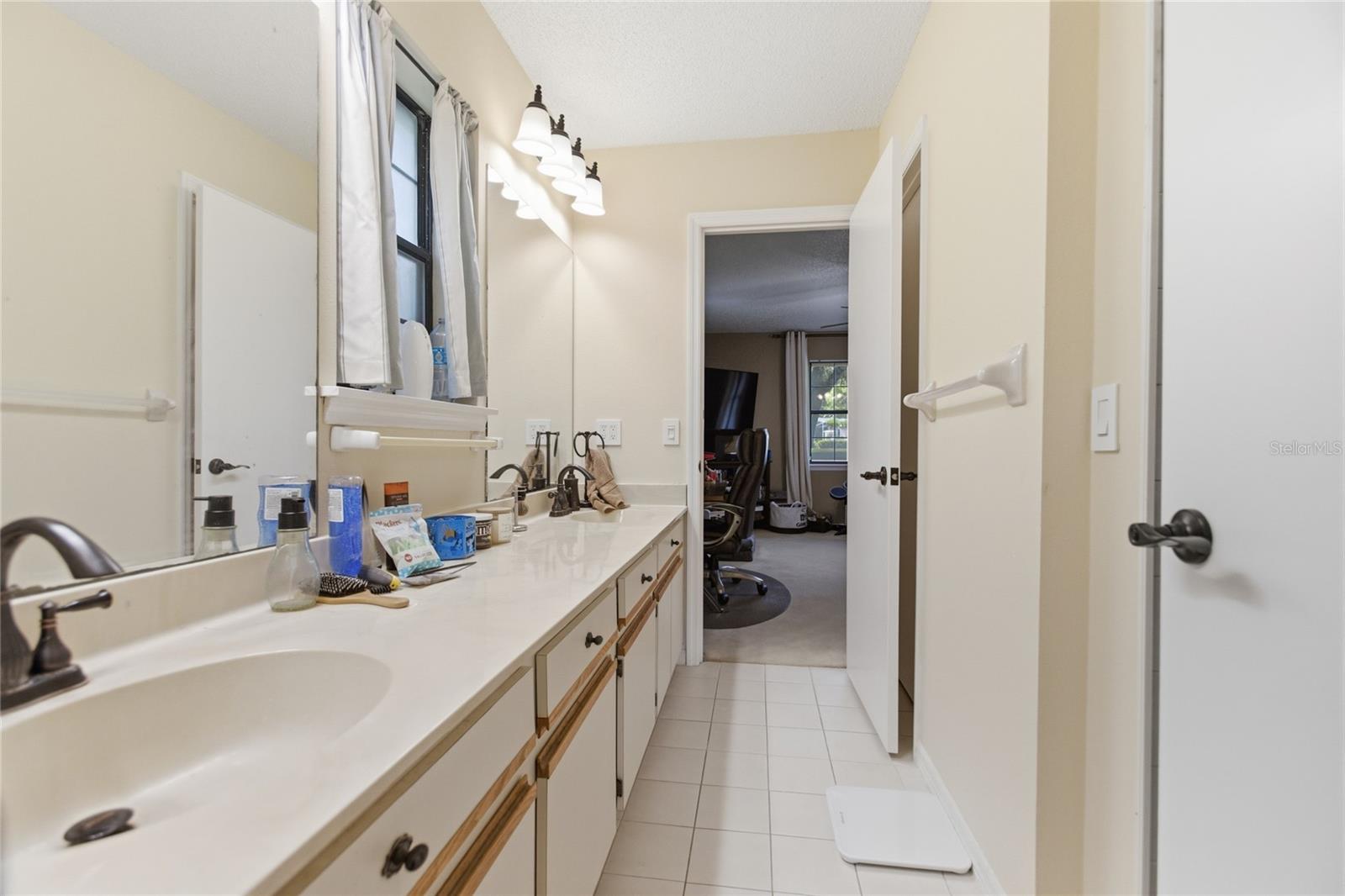 128 W GREENTREE LN, LAKE MARY, FL, 32746
