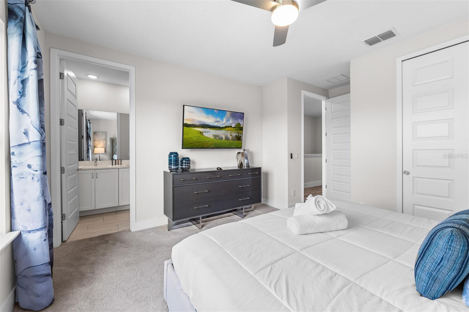 856 DRIVING RANGE CT, REUNION, FL, 34747