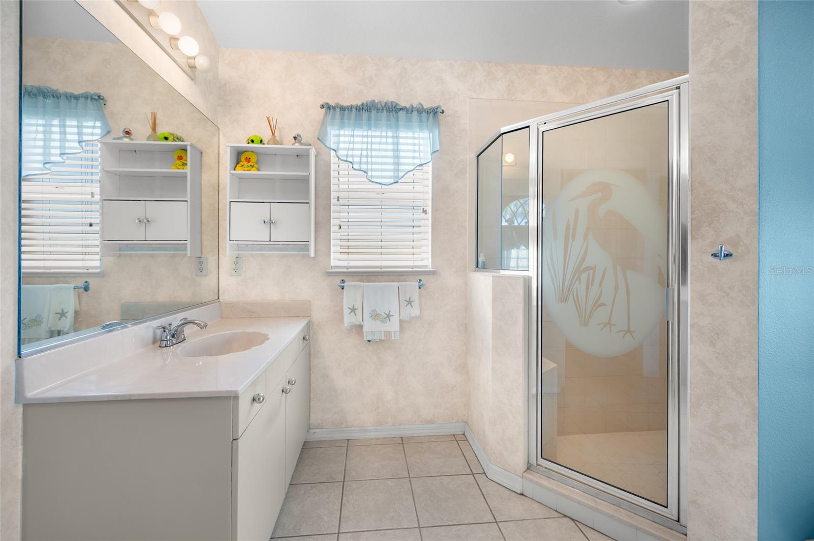 8207 LAKESIDE DR, ENGLEWOOD, FL, 34224