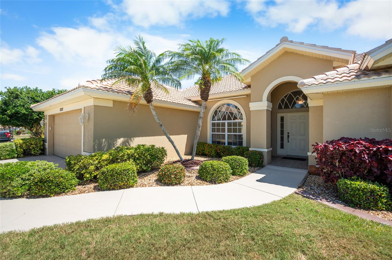 8207 LAKESIDE DR, ENGLEWOOD, FL, 34224