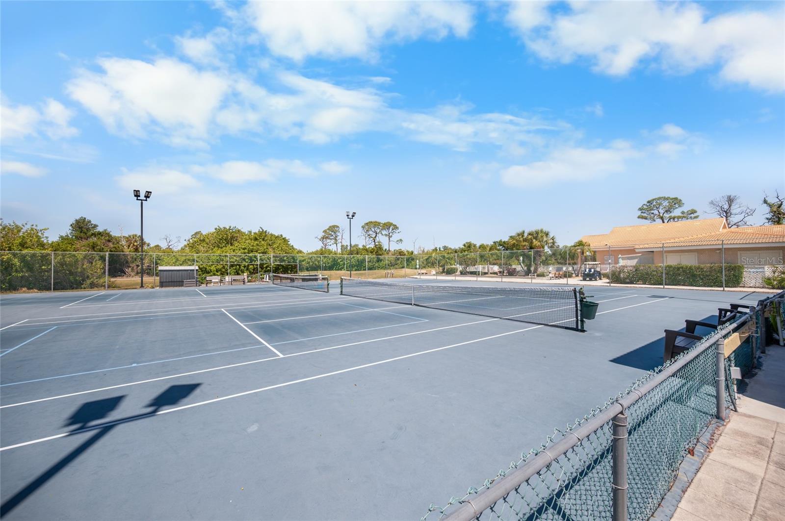 8207 LAKESIDE DR, ENGLEWOOD, FL, 34224