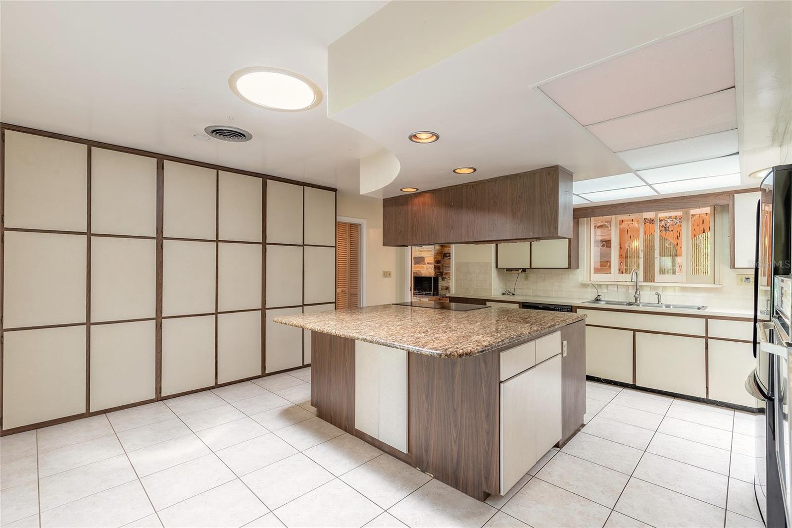 2811 SAULS ST, SOUTH DAYTONA, FL, 32119