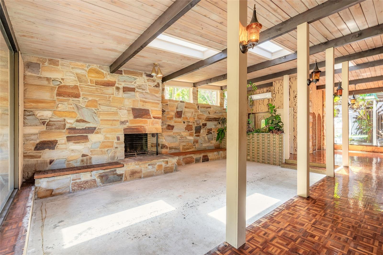 2811 SAULS ST, SOUTH DAYTONA, FL, 32119