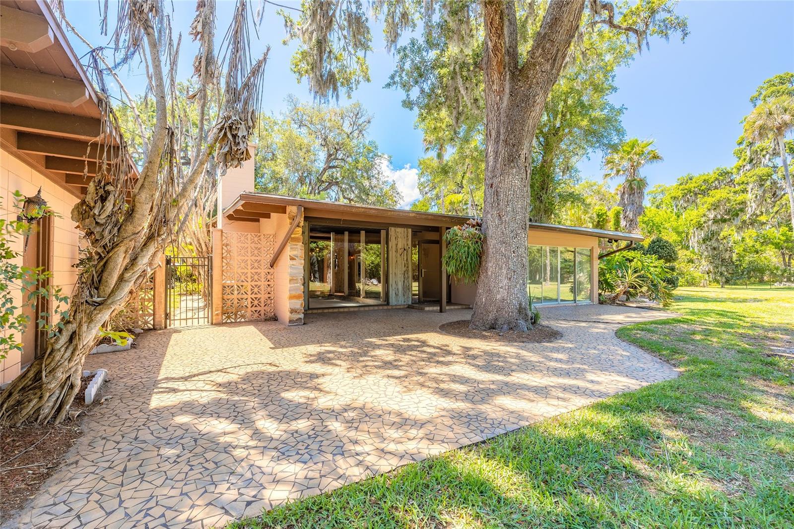 2811 SAULS ST, SOUTH DAYTONA, FL, 32119