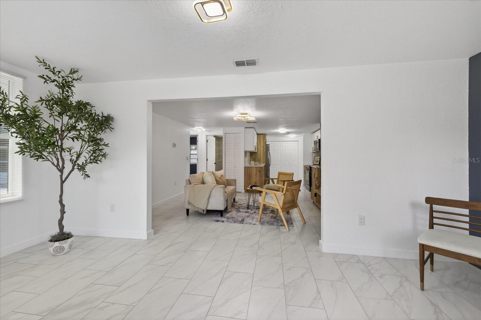 7806 E 114TH AVE, TAMPA, FL, 33617