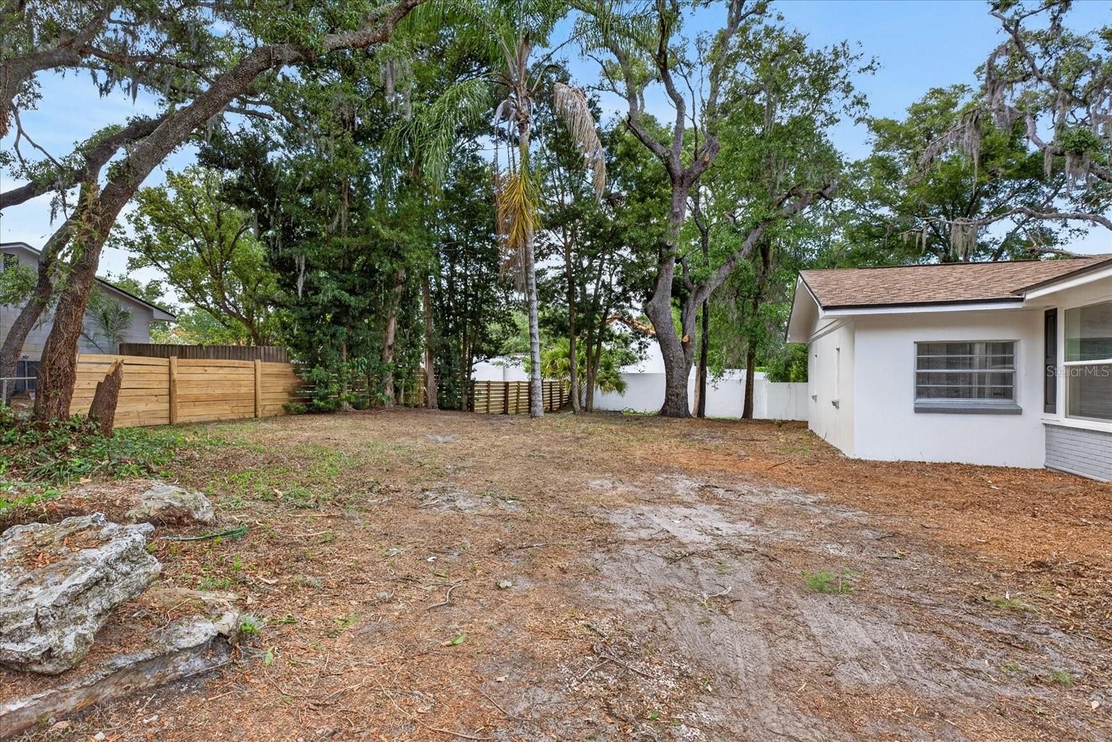 7806 E 114TH AVE, TAMPA, FL, 33617