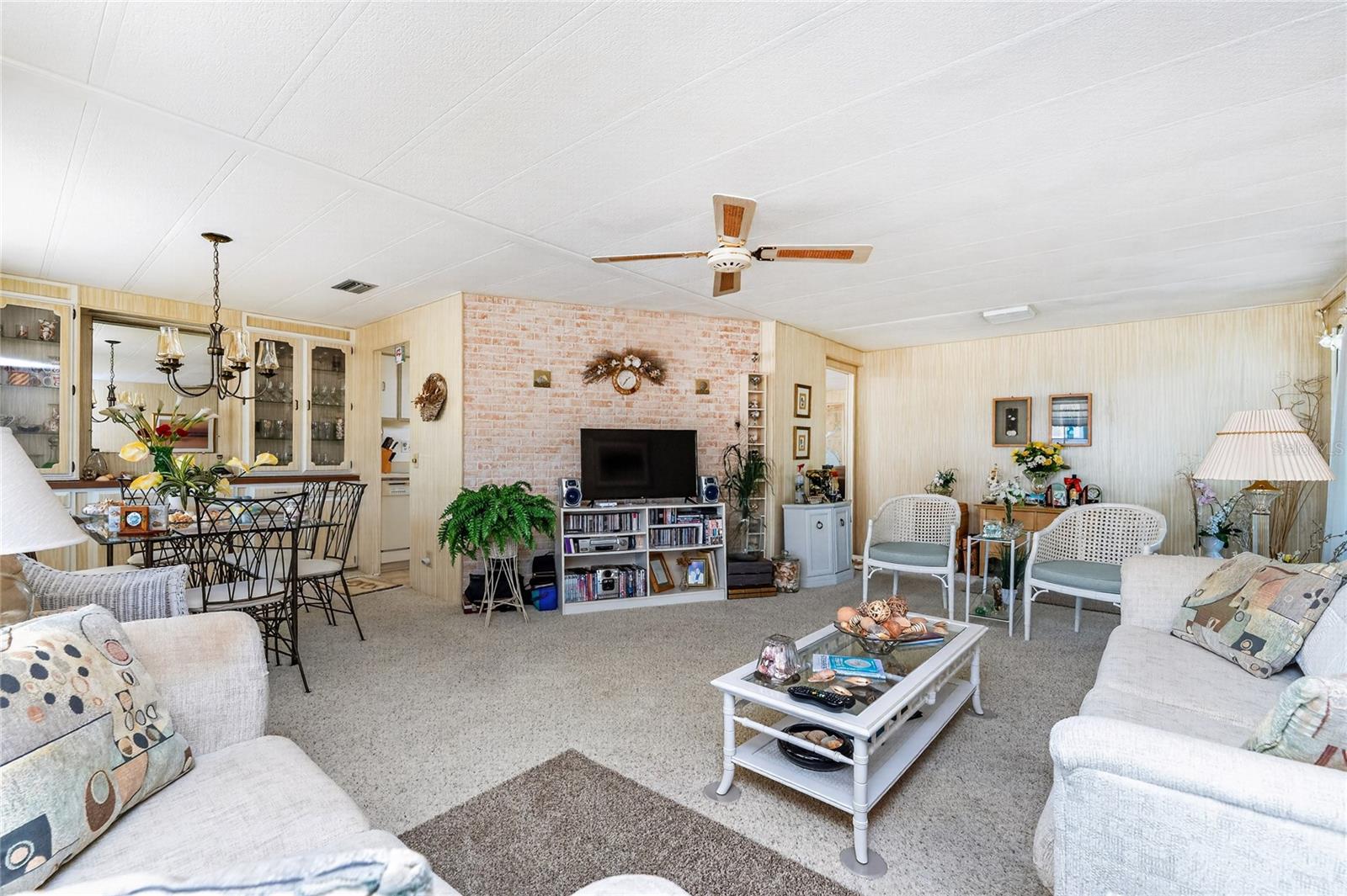 17 N FLORA VISTA ST, ENGLEWOOD, FL, 34223