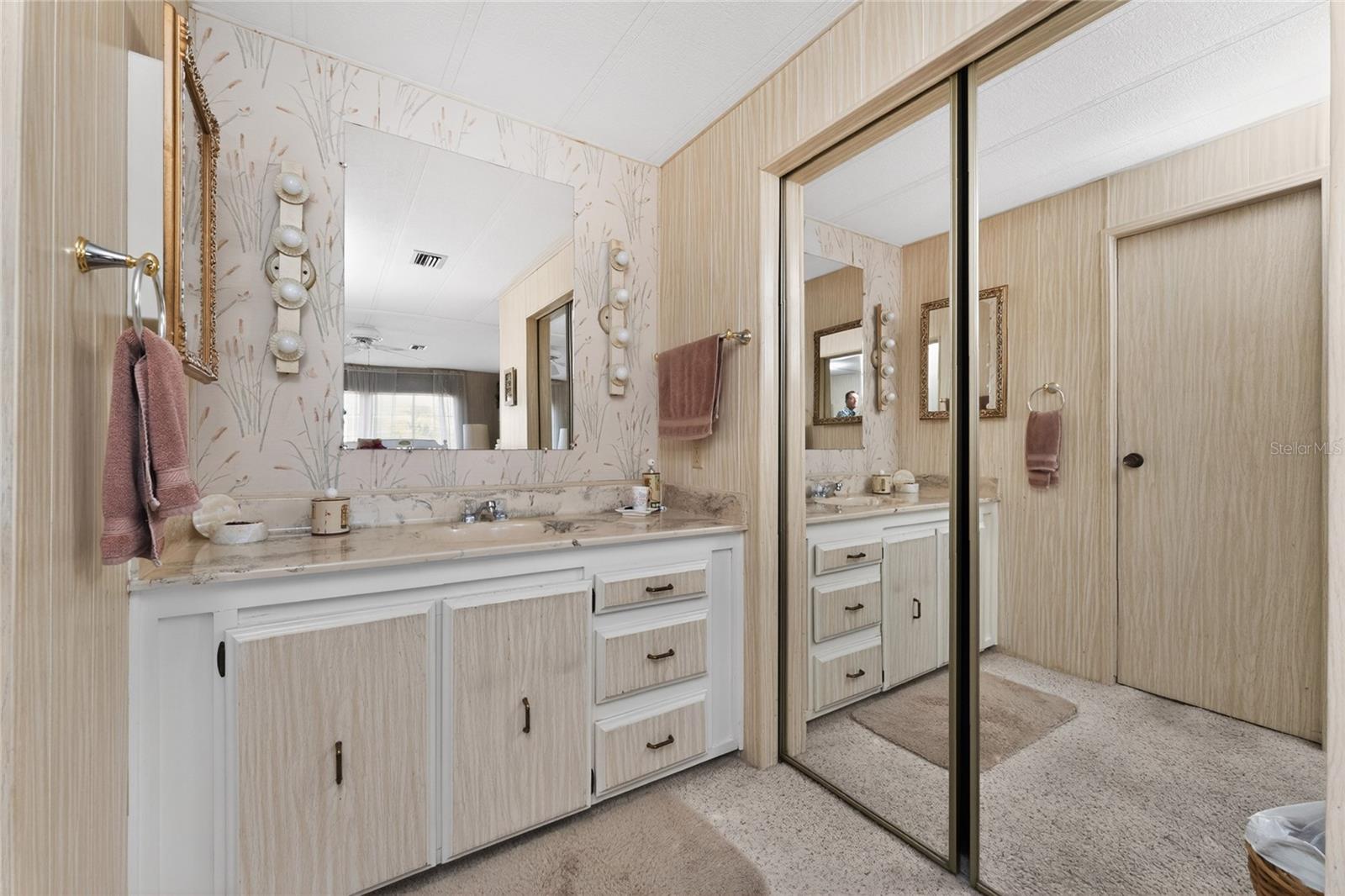 17 N FLORA VISTA ST, ENGLEWOOD, FL, 34223