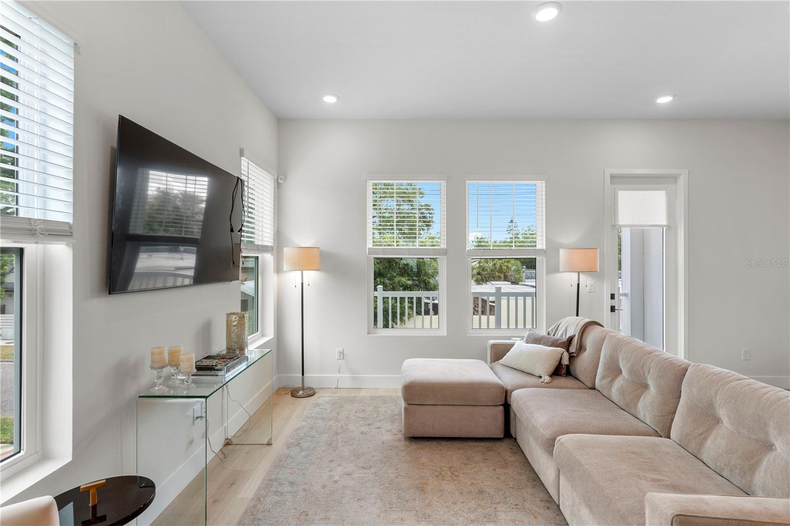 114 21 ST N, ST PETERSBURG, FL, 33713