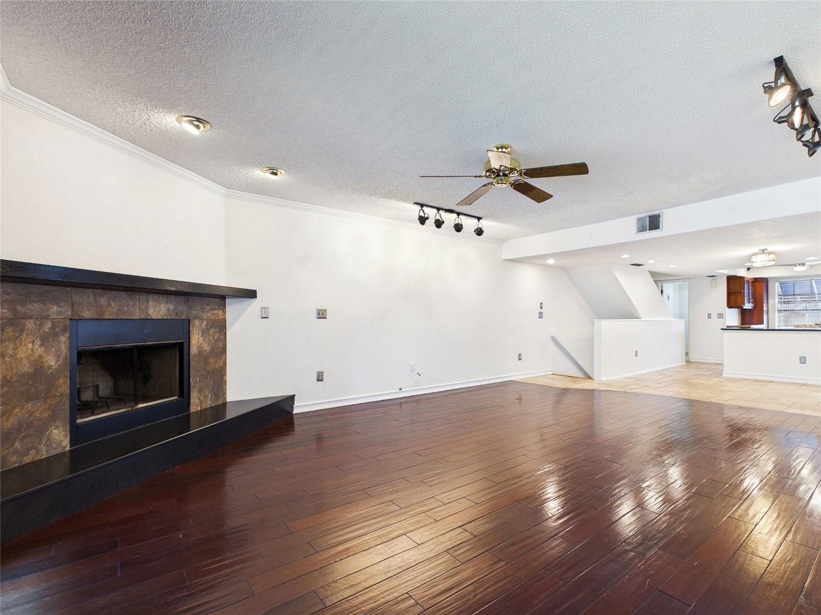 745 PINELLAS BAYWAY S #202, TIERRA VERDE, FL, 33715