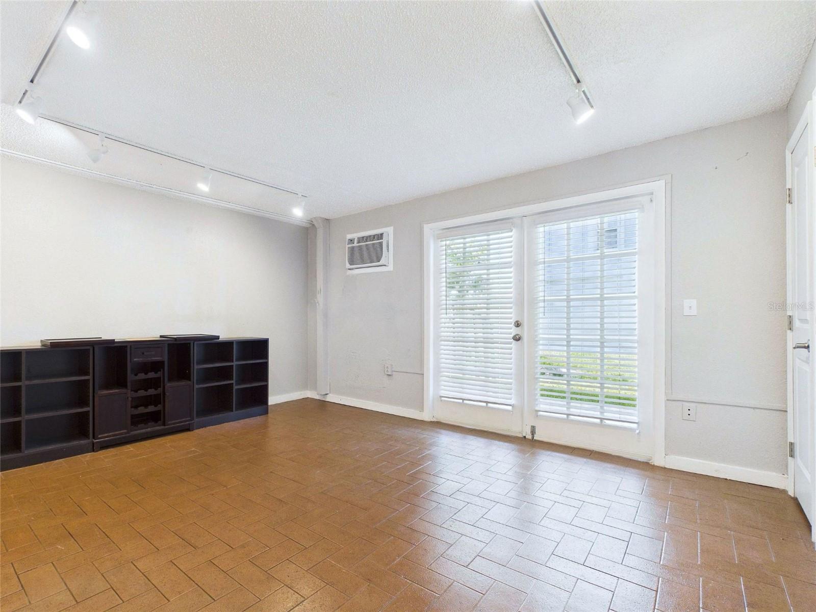 745 PINELLAS BAYWAY S #202, TIERRA VERDE, FL, 33715