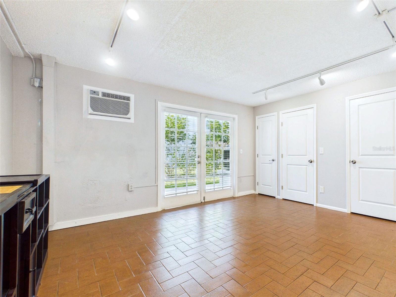 745 PINELLAS BAYWAY S #202, TIERRA VERDE, FL, 33715