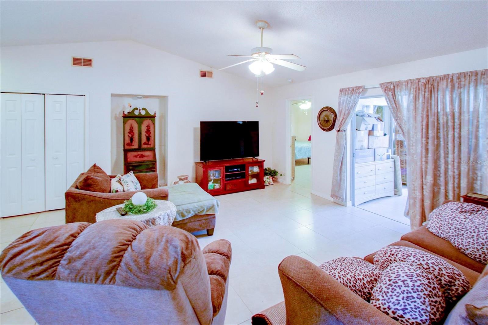 7403 HEATHER WALK DR, WEEKI WACHEE, FL, 34613