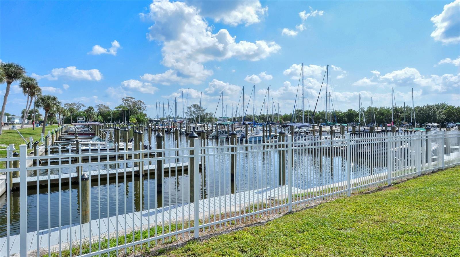 1554 PLEASANT RD #J5, BRADENTON, FL, 34207