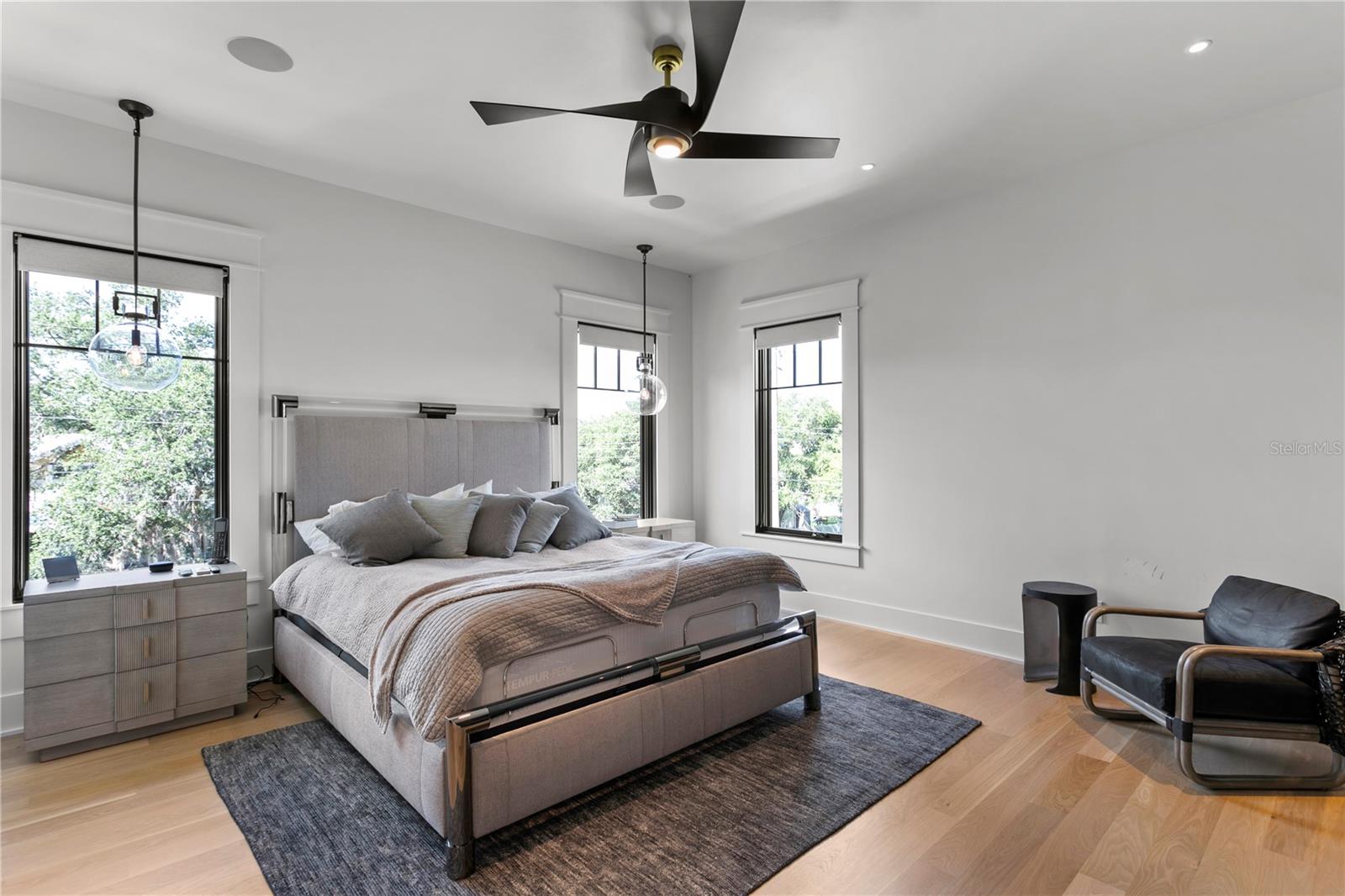 319 W FRANCES AVE, TAMPA, FL, 33602