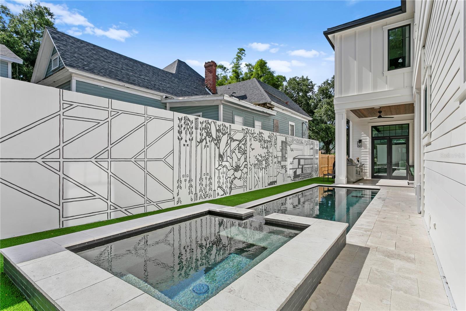 319 W FRANCES AVE, TAMPA, FL, 33602